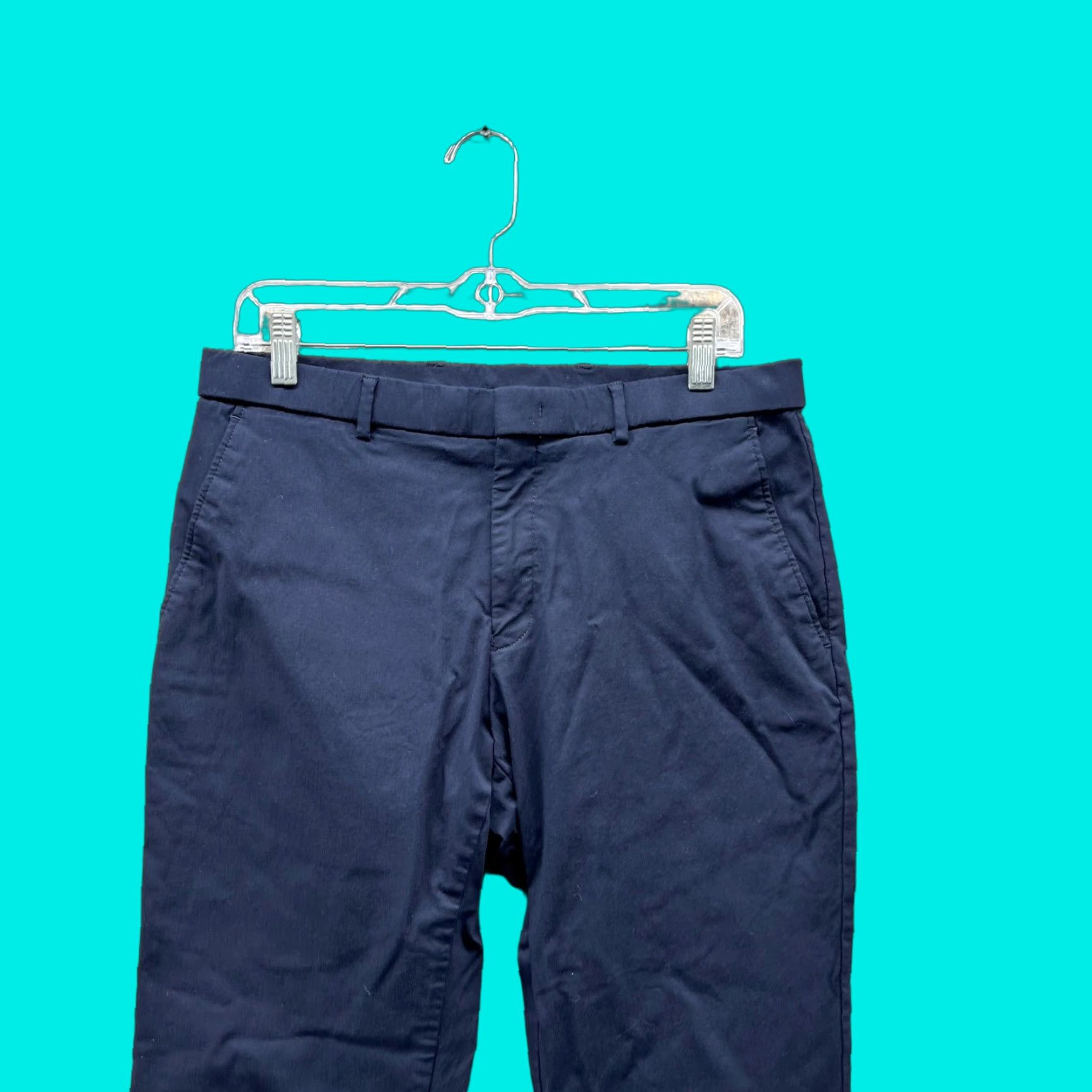 Tommy Hilfiger VINTAGE Tommy Hilfiger Pants Mens 32 Blue Chino Flat Front Cotton Trousers Regular Straight Front(32) Navy Brown? Size US 32 / EU 48 - 1 Thumbnail