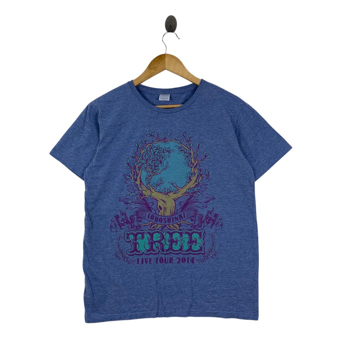 Vintage TOHOSHINKI TREE Tour 2014 South Korean Band Tshirt Size US S / EU 44-46 / 1 - 1 Thumbnail