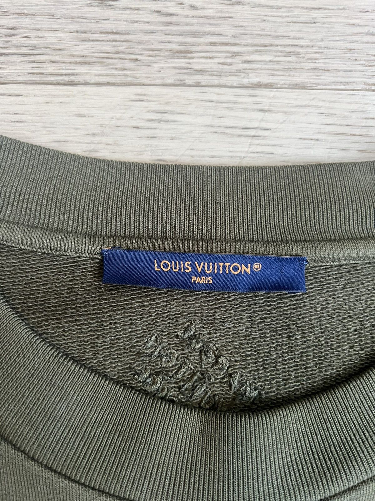 Louis Vuitton Louis Vuitton 'Lovers' Olive Green Crewneck Size US XXL / EU 58 / 5 - 4 Thumbnail