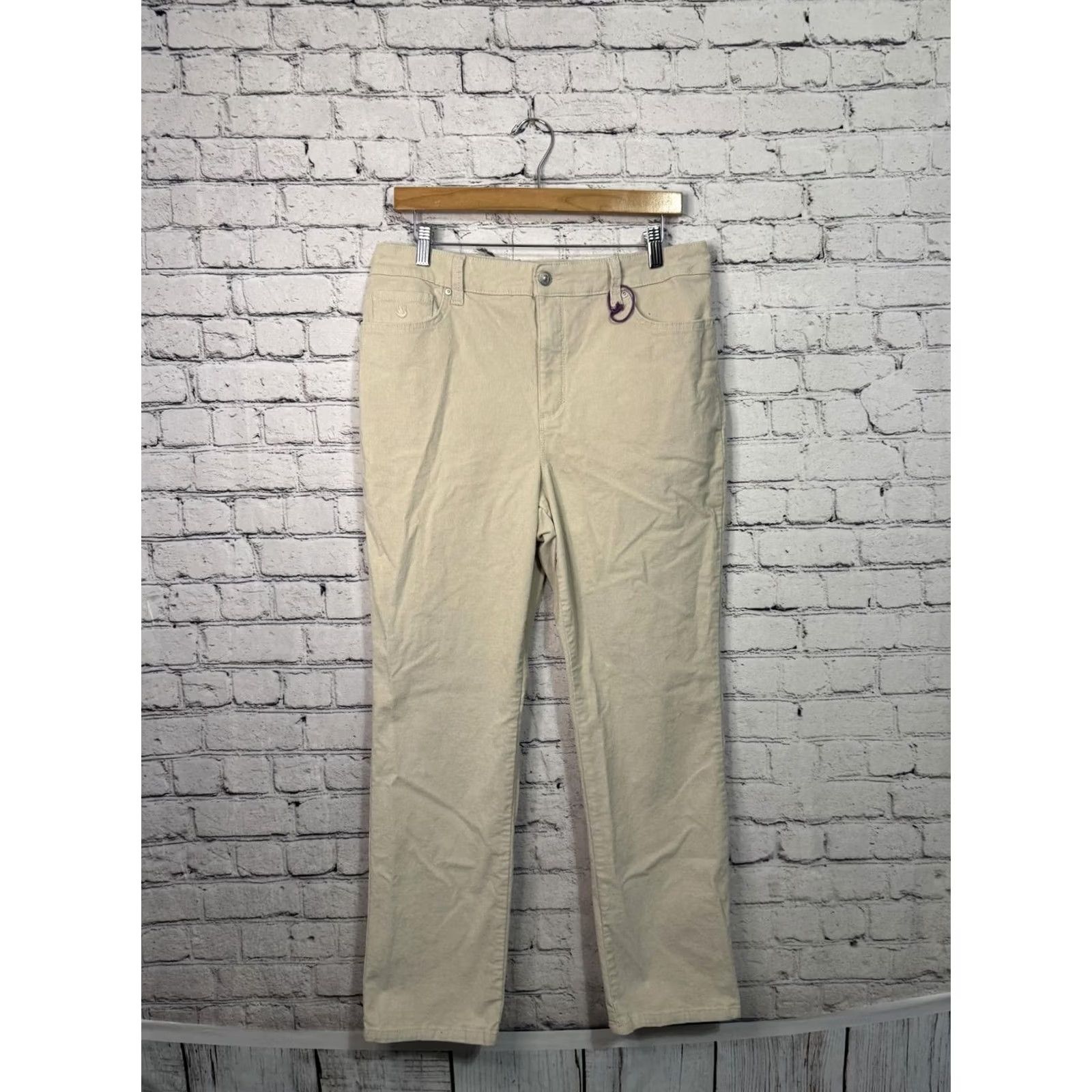 Gloria Vanderbilt Gloria Vanderbilt Amanda Women's Casual Pants Beige Size 12 Short Regular 34x27 Pants Straight Button Front Size 24" / US 00 / IT 34 - 3 Thumbnail