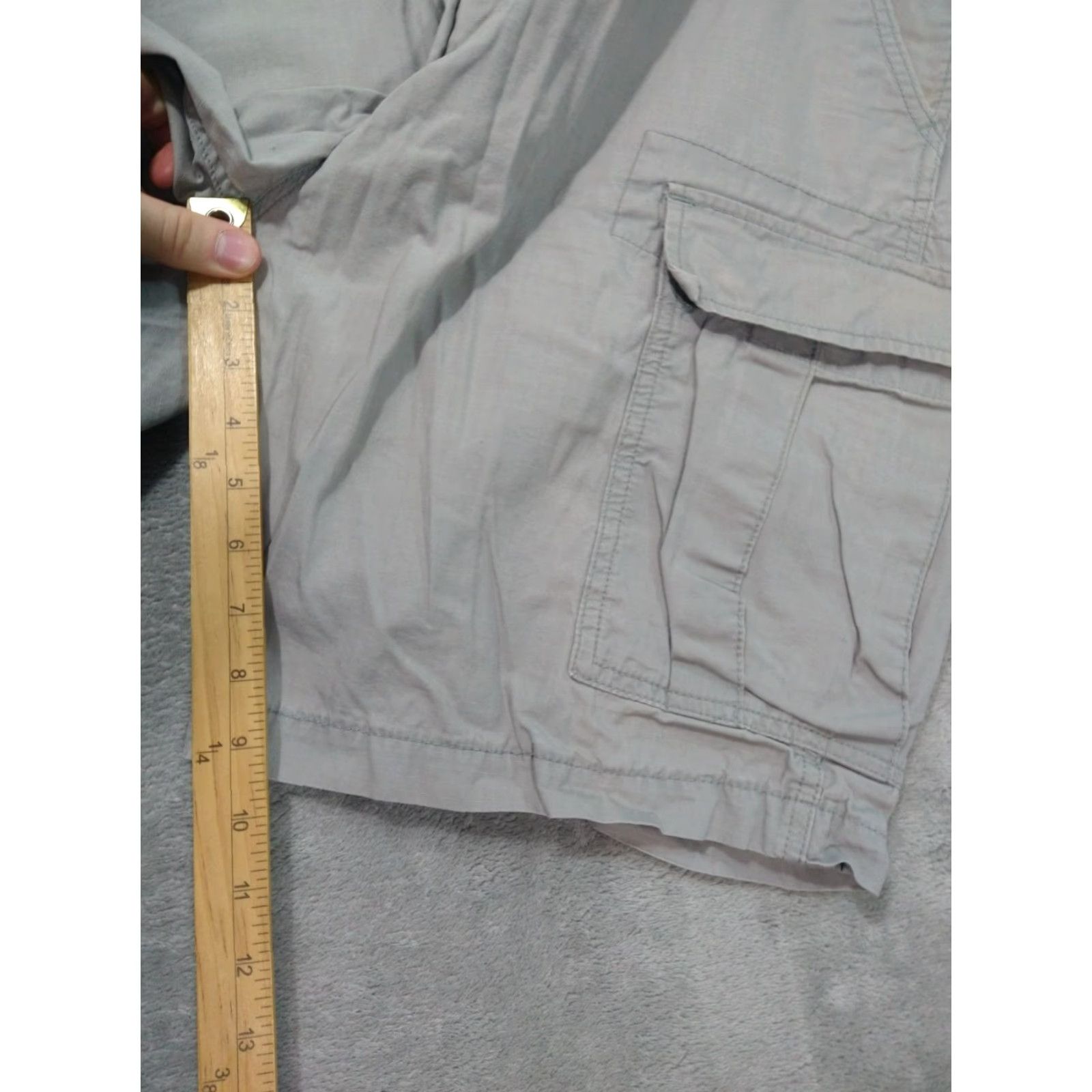 Levi's Levi's Cargo Shorts Mens 36 Gray Canvas Cotton Regular 9in Inseam Zip Front Cargo Pocket Grunge Street Wear Vintage No Size US 36 / EU 52 - 5 Thumbnail