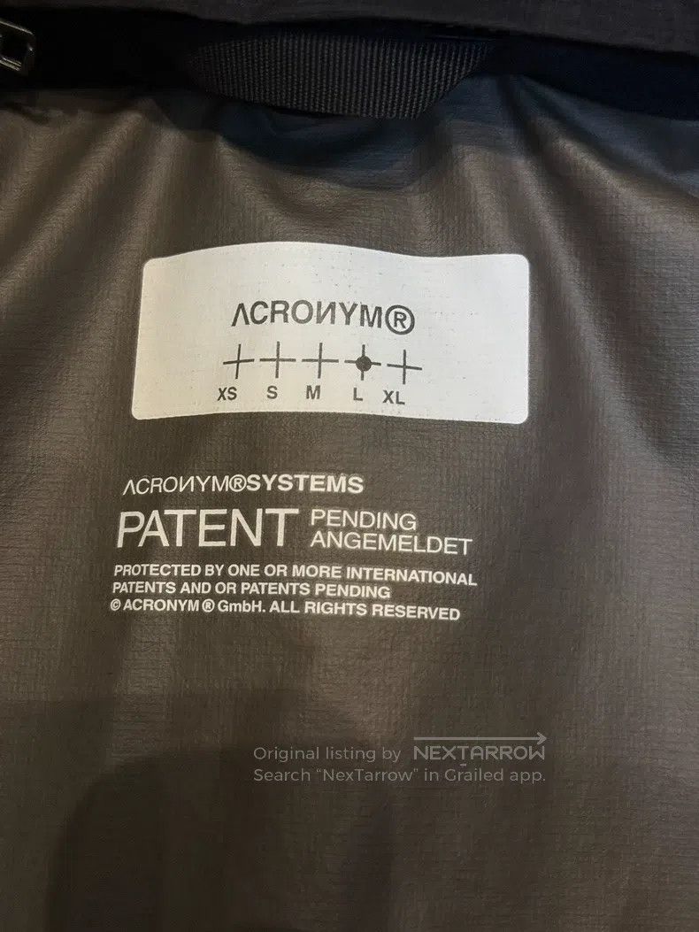 Acronym Acronym Charge coat Size US L / EU 52-54 / 3 - 4 Thumbnail