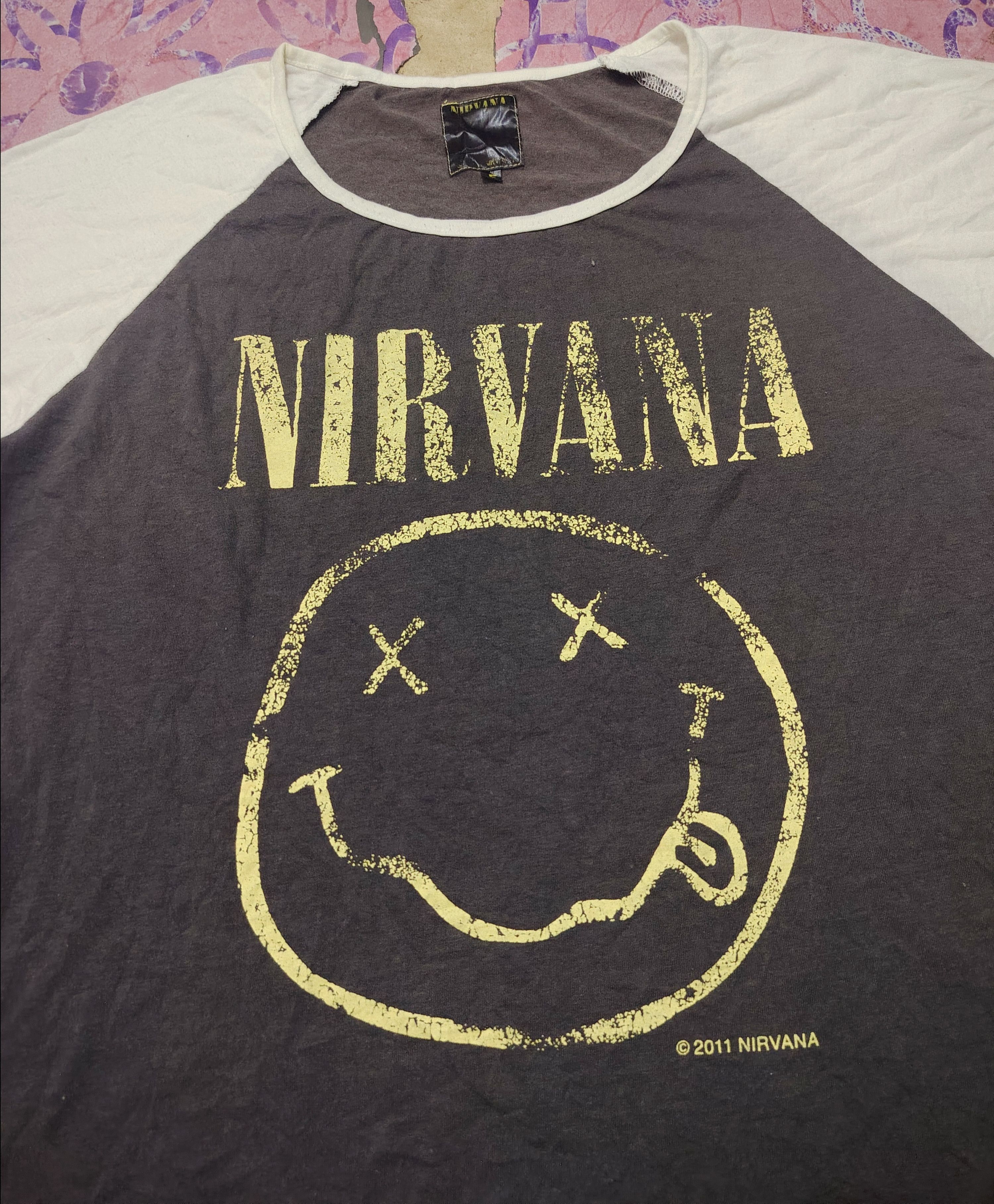 Band Tees Nirvana 2011 3q t shirt Size US M / EU 48-50 / 2 - 3 Thumbnail