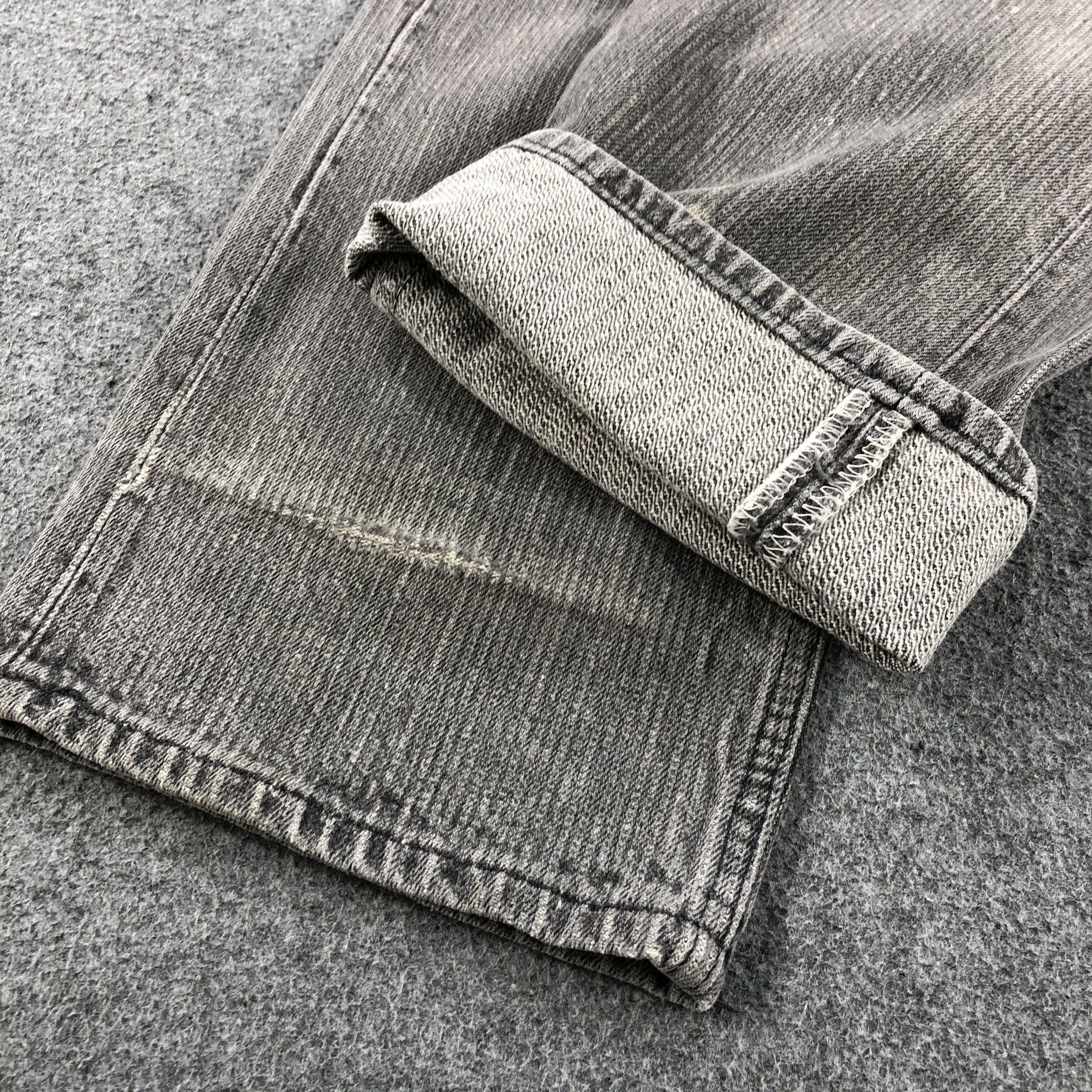 Levi's 90s Vintage Ripped Levis 501 Faded Black Jeans-J1426 Size US 39 - 7 Thumbnail