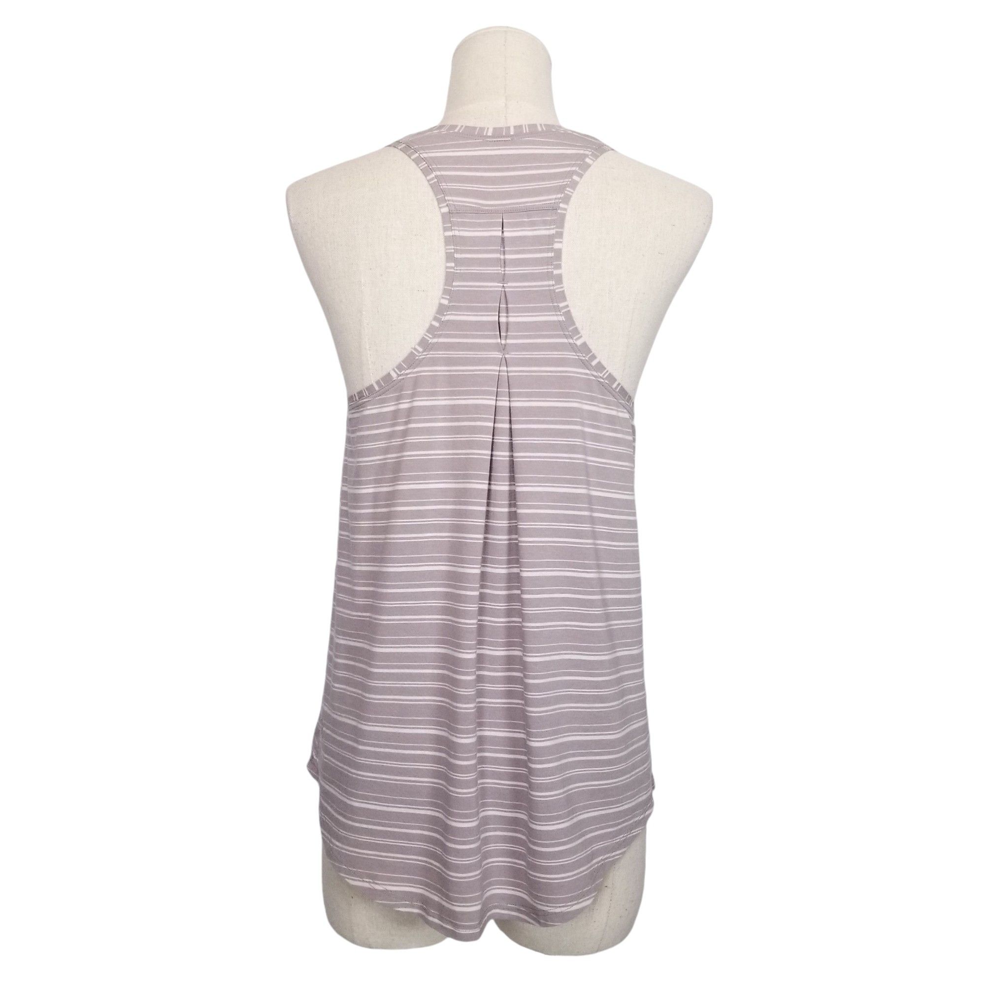 Lululemon Love Tank *Pleated Cut Back Size XS / US 0-2 / IT 36-38 - 4 Thumbnail