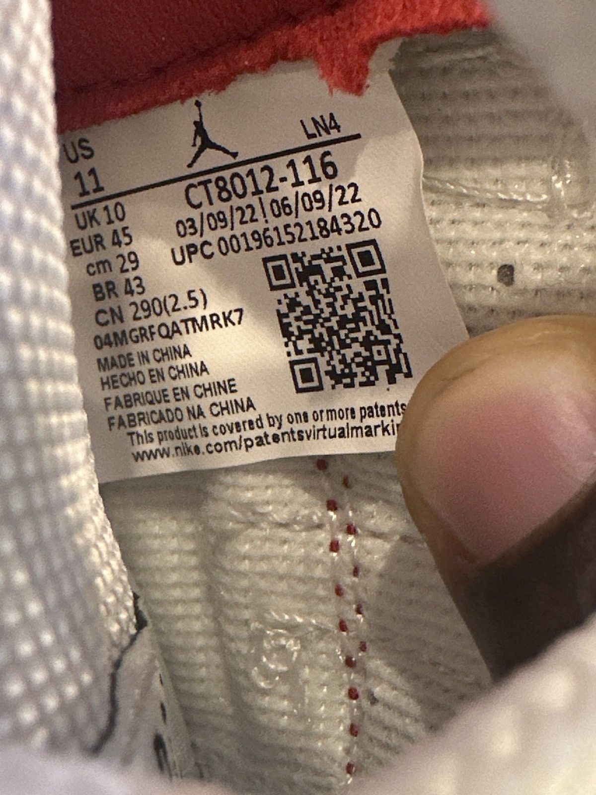 Jordan Brand Air Jordan 1 Retro (cherry) Size US 11 / EU 44 - 10 Thumbnail