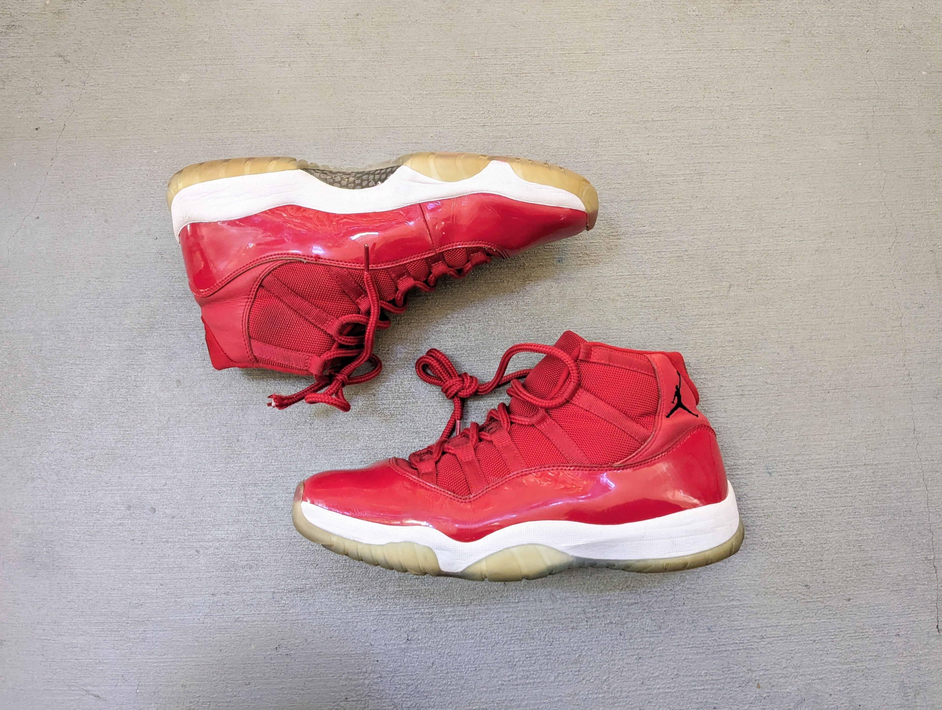 image of Jordan Nike Air Jordan 11 Retro Win Like 96 Size 11 Red White Shoes in Red/White, Men's