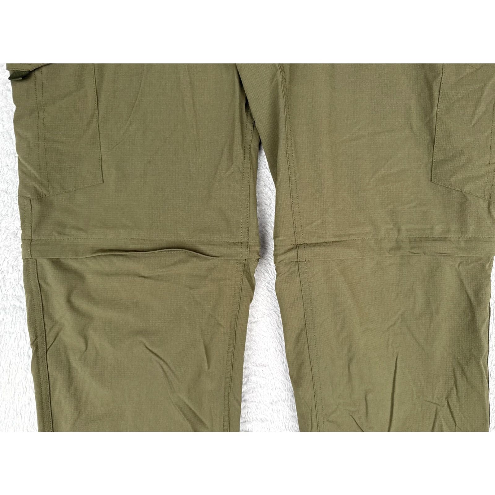 Vintage Toomett Mens Pants 38x29 Green Convertible Zip Off Hiking Cargo Nylon Spandex Pants Mens Regular Zip Off Legs Outdoor 90% Nylon 10% Spandex Boy Size US 38 / EU 54 - 3 Thumbnail