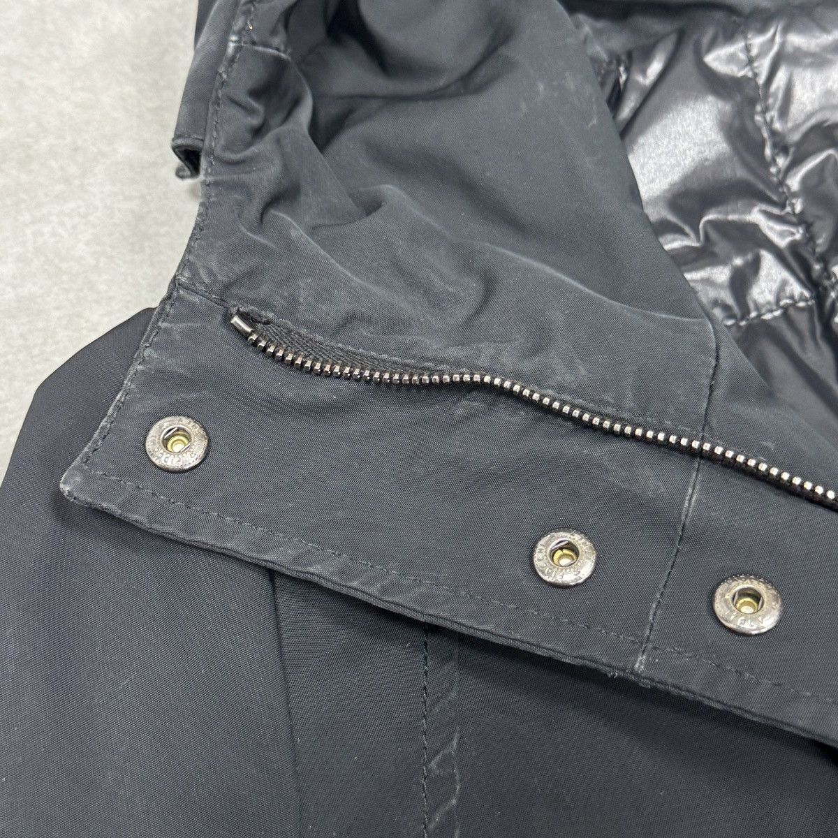 Moncler Authentic Moncler Women Puffer Down Coat Size 1 (S) Size S / US 4 / IT 40 - 14 Thumbnail