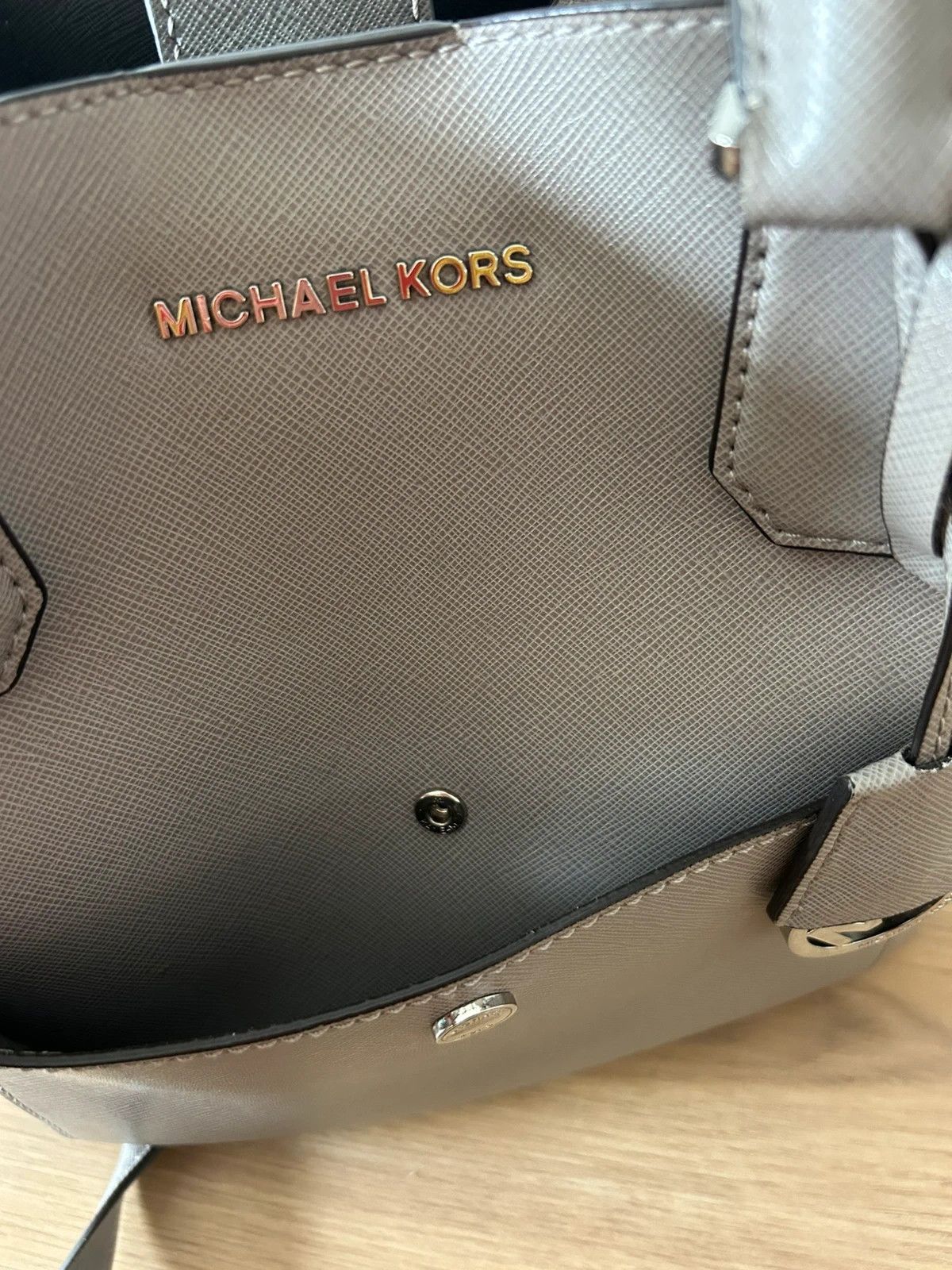 Michael Kors Michael Kors Greenwich leather grey grab bag Size ONE SIZE - 18 Thumbnail