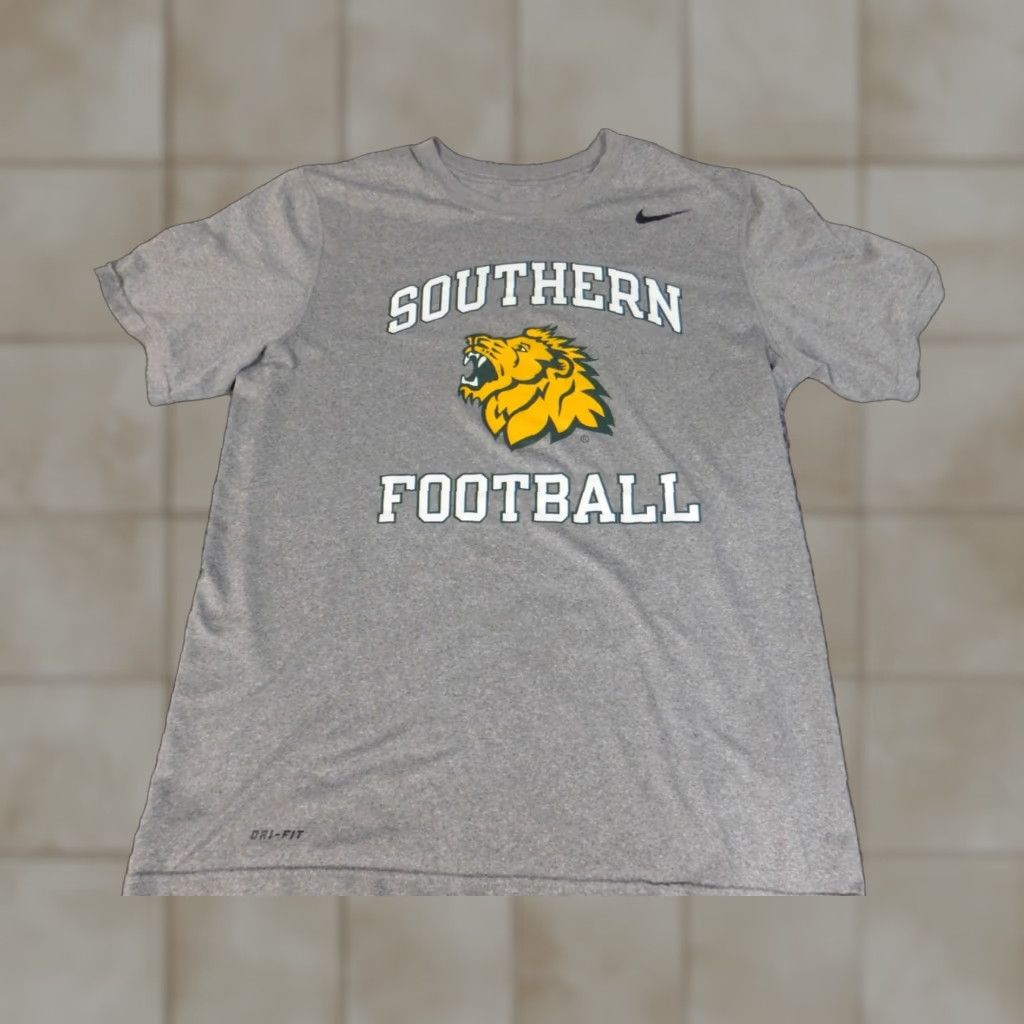 Nike Nike Mens Shirt M Gray Dri-Fit Logo Football Lion Size US M / EU 48-50 / 2 - 1 Thumbnail