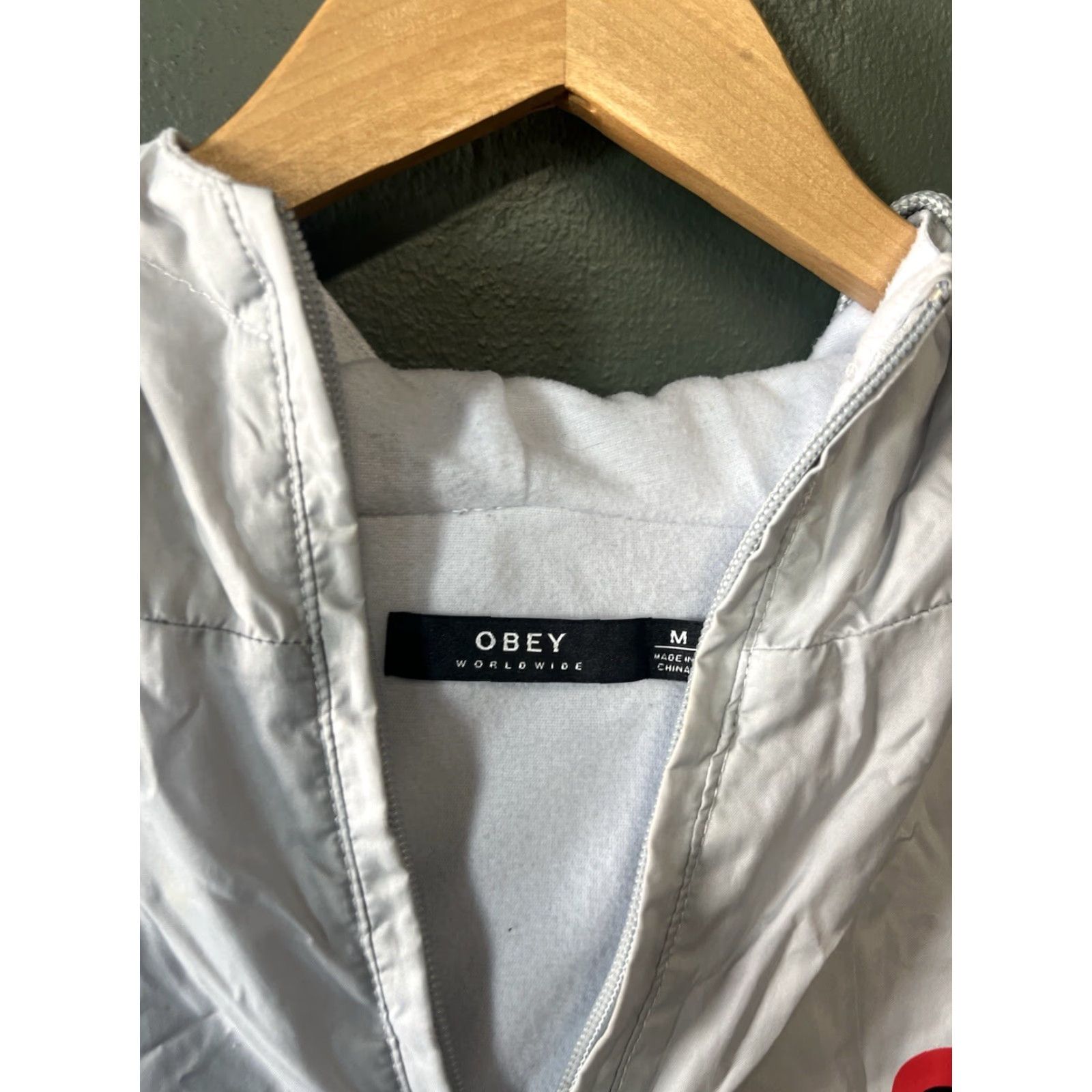 Obey VINTAGE Obey Hooded Windbreaker Jacket Gray 1/2 Zip Pullover Mens M Size Windbreaker Gray 90s Mens? Size US M / EU 48-50 / 2 - 3 Thumbnail