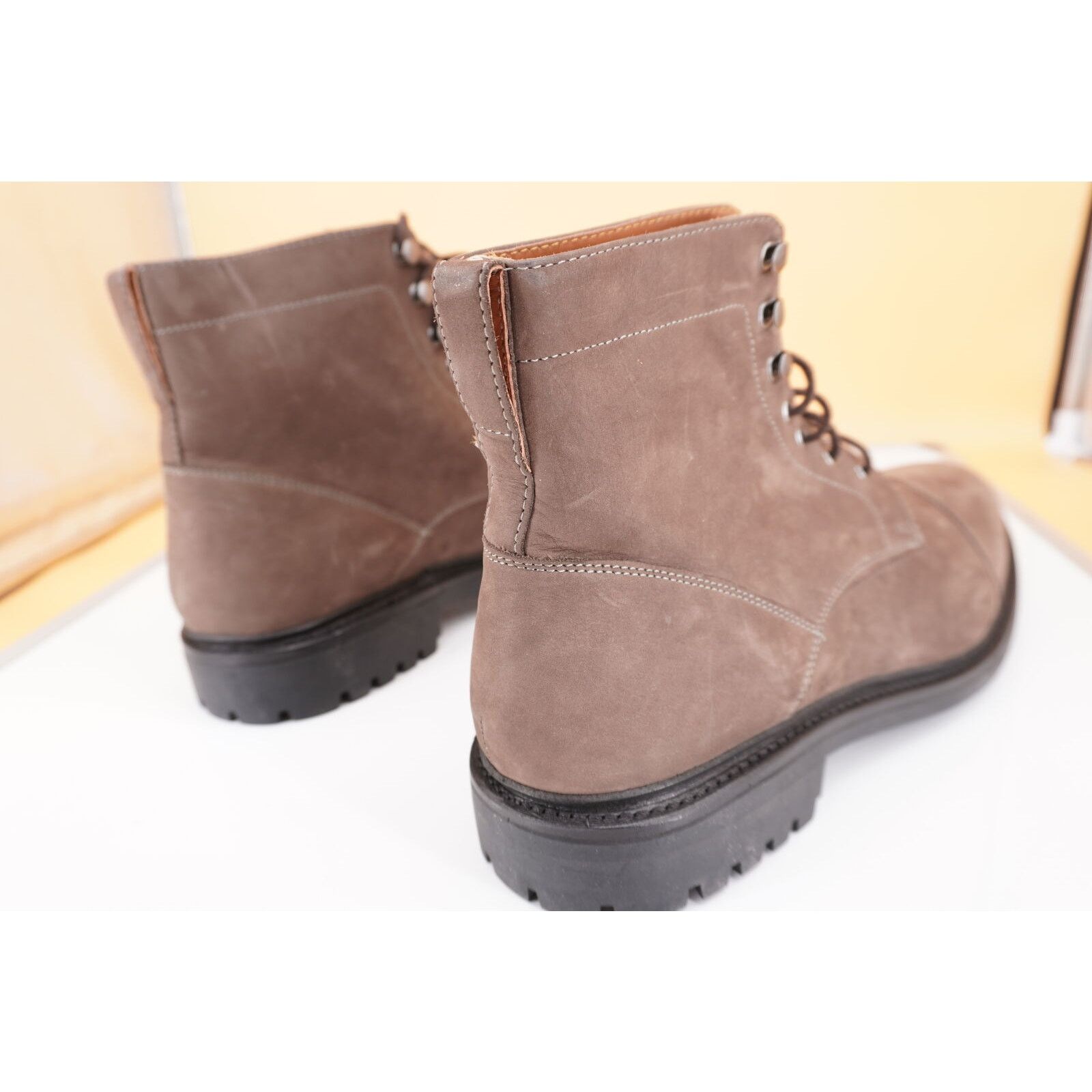 Allen Edmonds Allen Edmonds Briggs Suede Hiking Boots Size 13 New Size US 13 / EU 46 - 2 Thumbnail