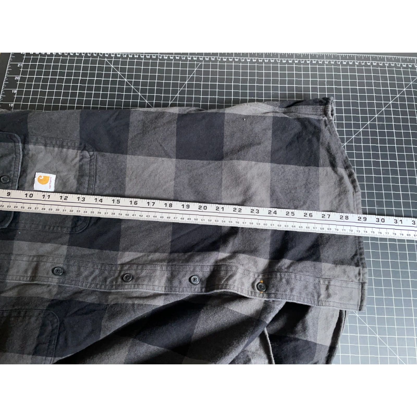 Carhartt VINTAGE? No, but Carhartt Loose Fit Flannel Shirt Men’s Medium Gray Black Check Pattern 107013 Size US M / EU 48-50 / 2 - 6 Thumbnail