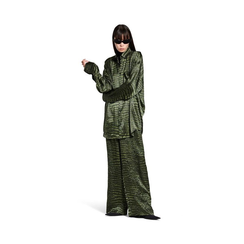 Balenciaga o1bcso1str0326 Cocoon Shirt in Green Size XL / US 12-14 / IT 48-50 - 2 Thumbnail