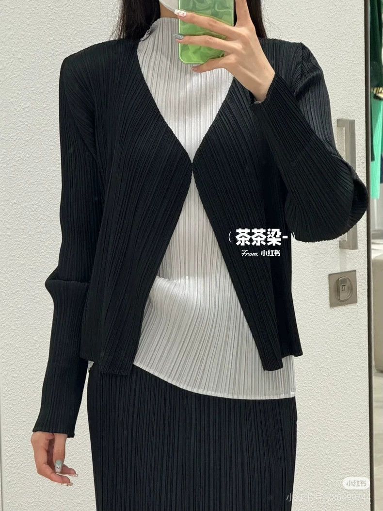 Issey Miyake Issey Miyake Black pleated cardigan Size L / US 10 / IT 46 - 5 Thumbnail