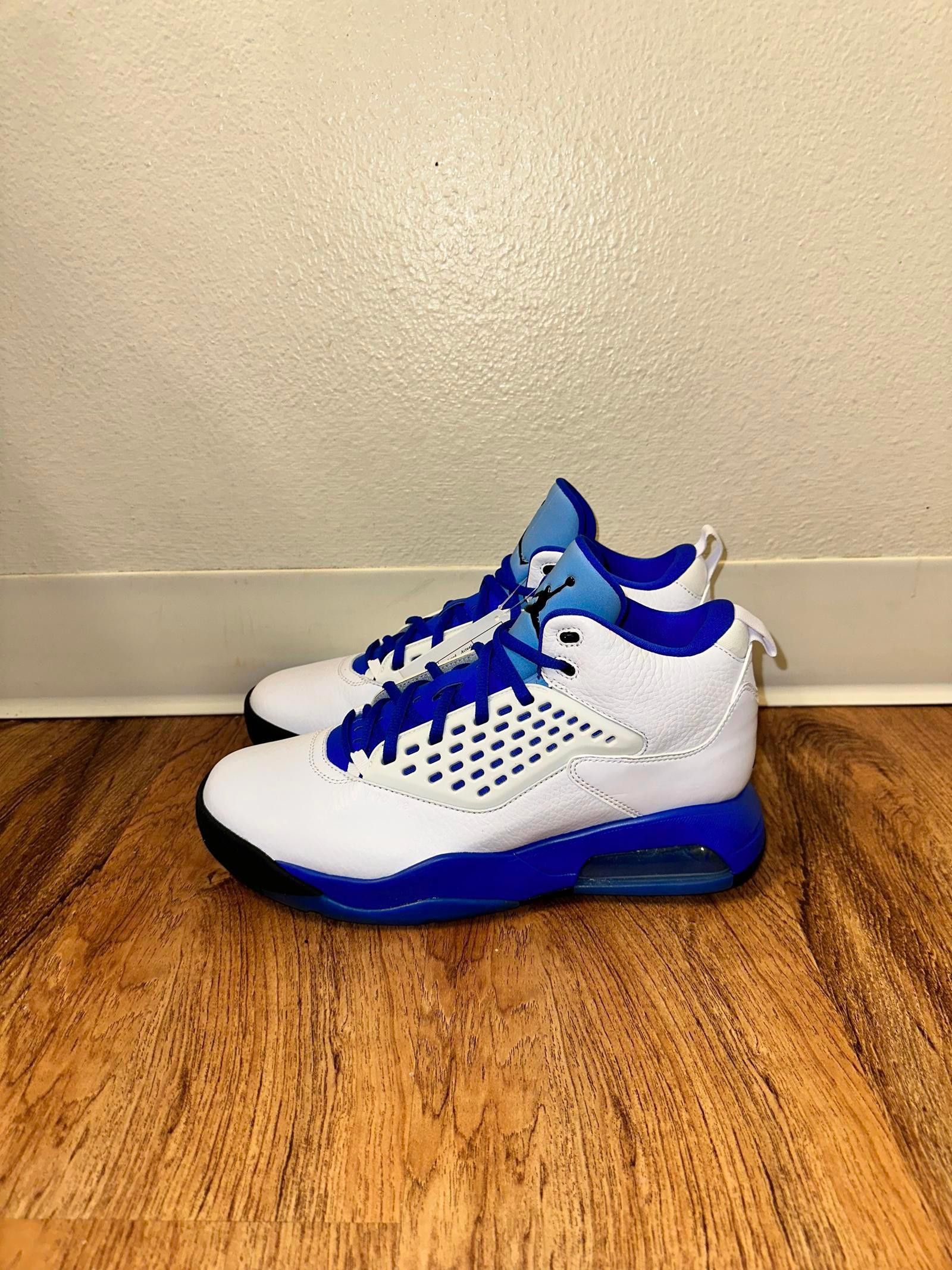 Jordan Brand Jordan Maxin 200 Game Royal Sample Size US 9 / EU 42 - 3 Thumbnail