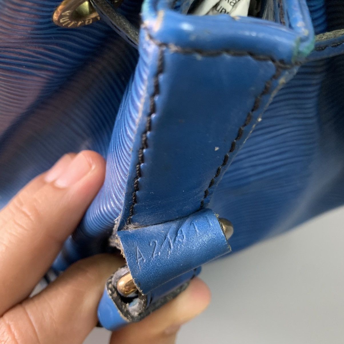 Louis Vuitton Louis Vuitton Epi Leather Petit Noe Bucket Bag Size ONE SIZE - 16 Thumbnail