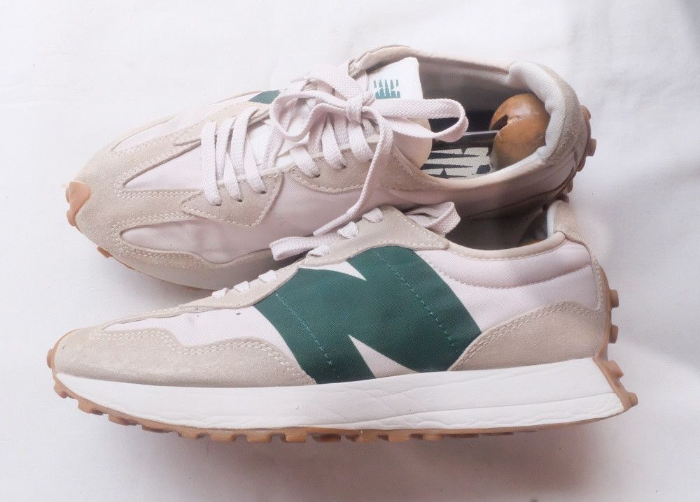 New Balance New Balance 327 “Timberwolf Nightwatch Green” Size US 8.5 / EU 41-42 - 3 Thumbnail
