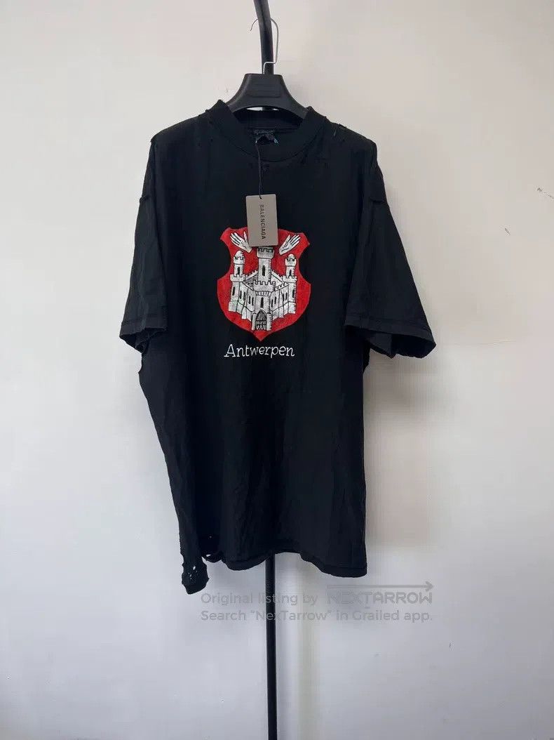 Balenciaga Balenciaga Logo Printed Distressed Short Sleeve T-Shirt Size US XL / EU 56 / 4 - 1 Thumbnail