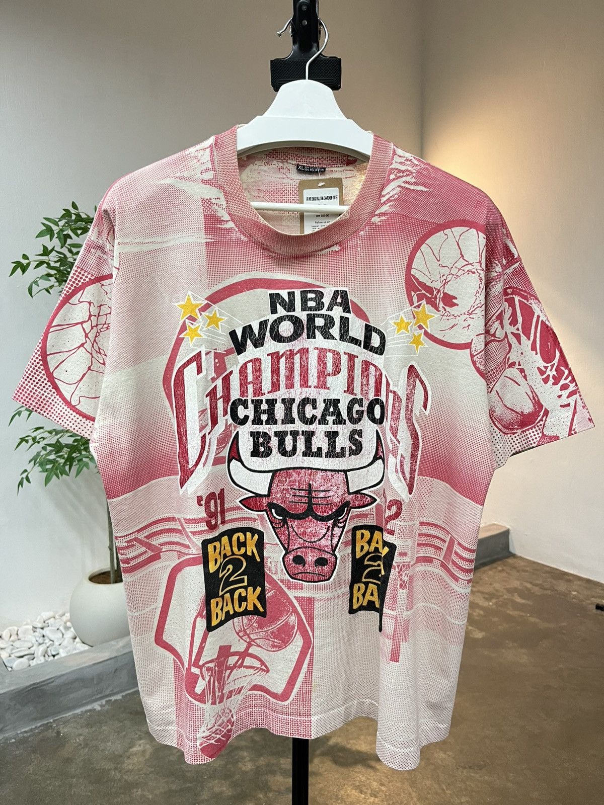 NBA Chicago Bulls 1992 NBA Championship Michael Jordan Tee Size US XL / EU 56 / 4 - 1 Thumbnail