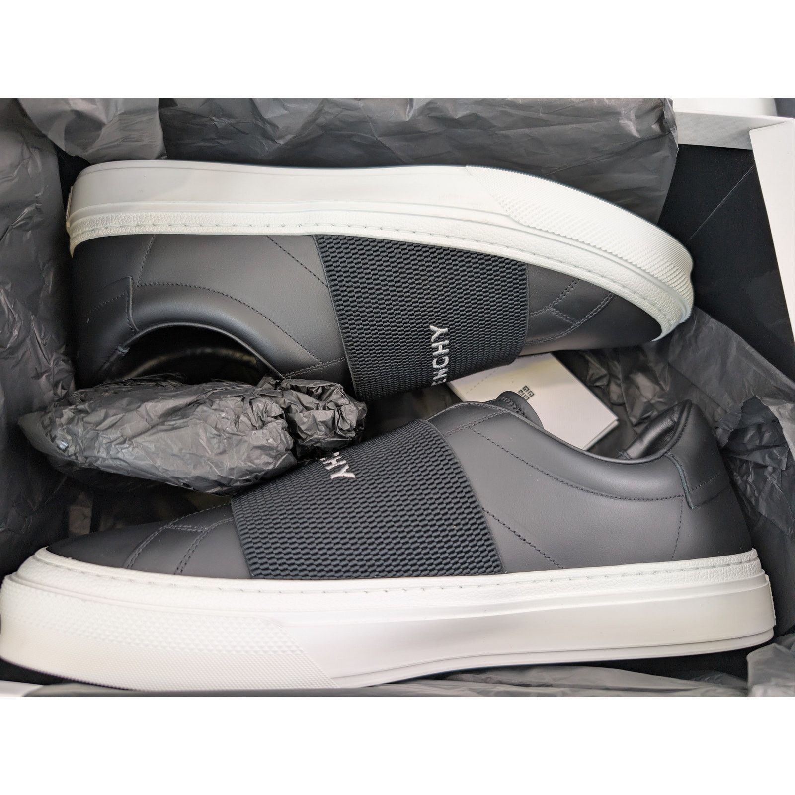 Givenchy o1rshd1 100% Calf Leather City Sport Sneakers in Black Size US 14 / EU 47 - 19 Thumbnail