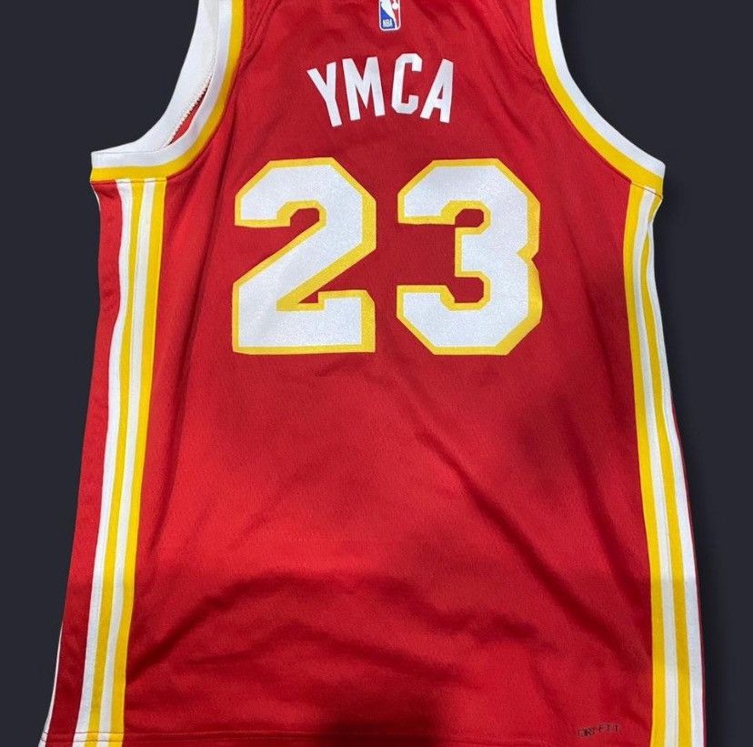 Other Nike NBA Atlanta Hawks red and yellow jersey 160-170mm Size US L / EU 52-54 / 3 - 2 Thumbnail