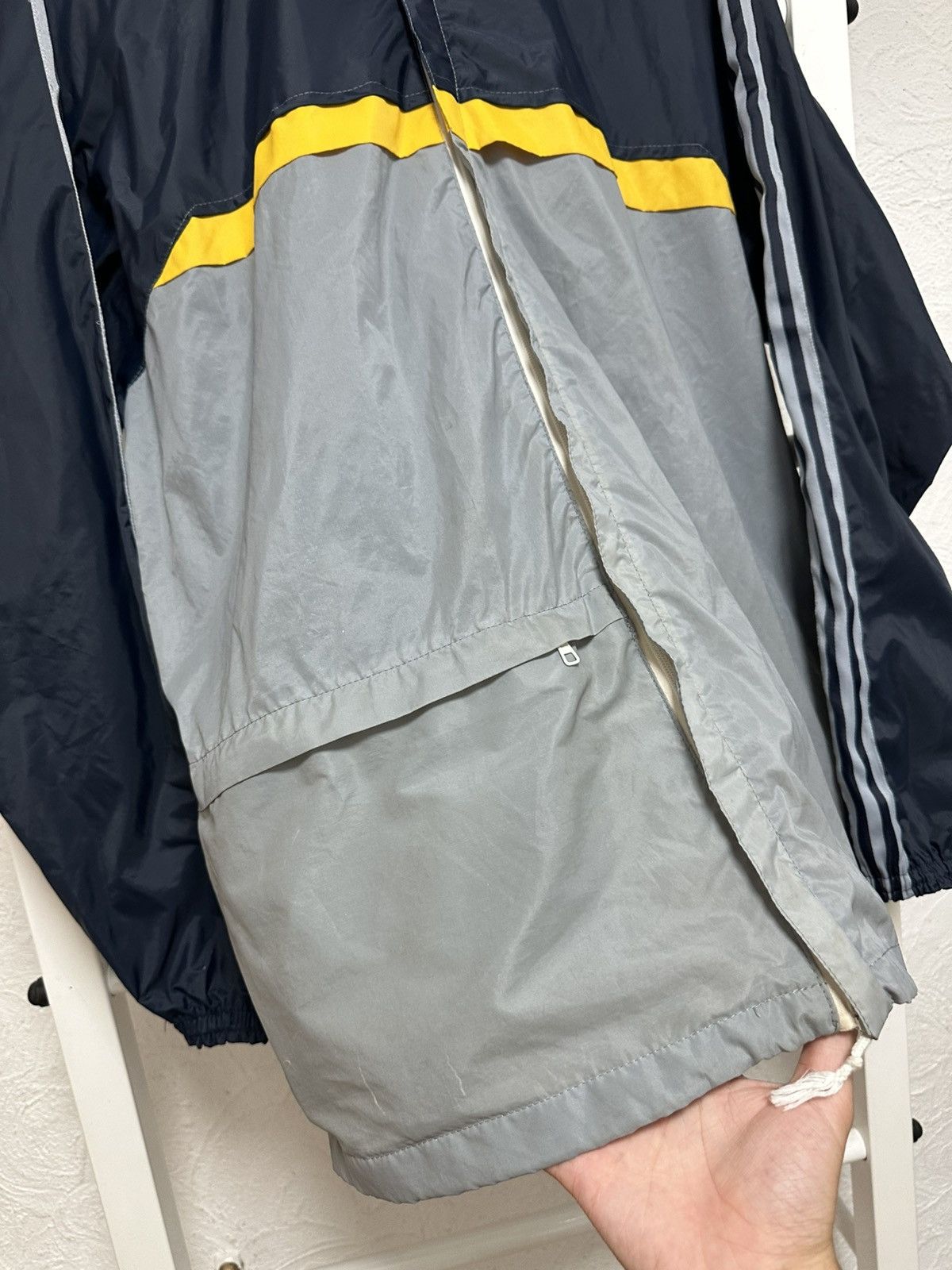 Adidas Vintage 1980s Adidas Windbreaker Jacket Size L Rare Size US L / EU 52-54 / 3 - 4 Thumbnail