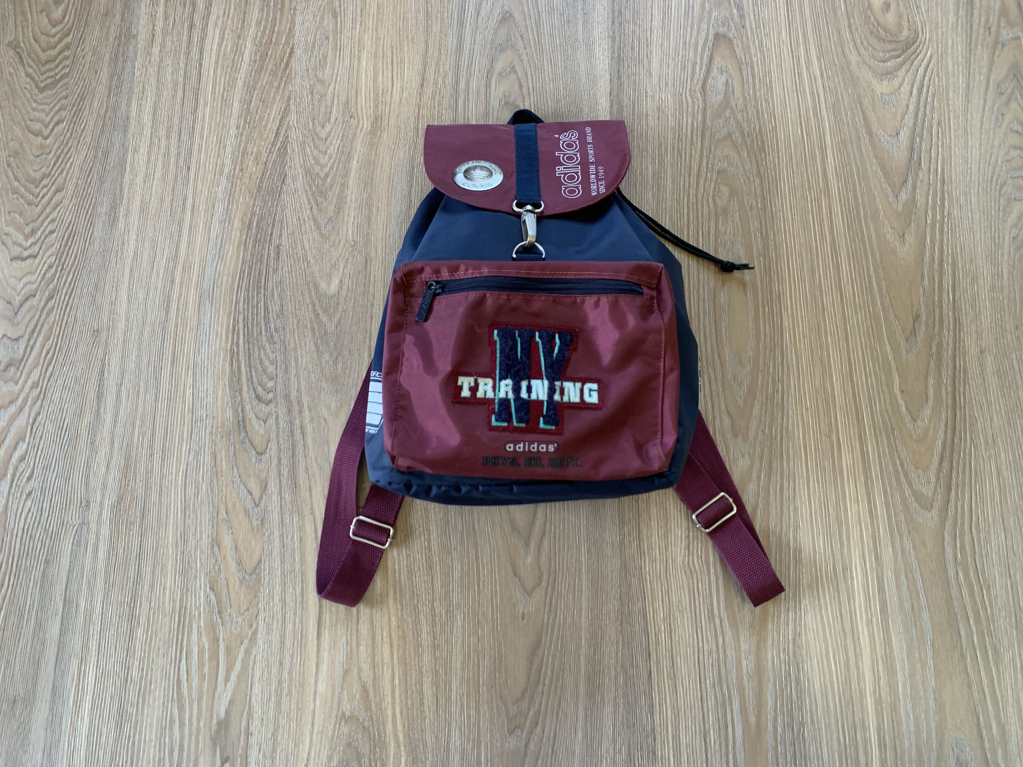 Adidas Rare Adidas New York Training Retro Backpack Size ONE SIZE - 1 Thumbnail