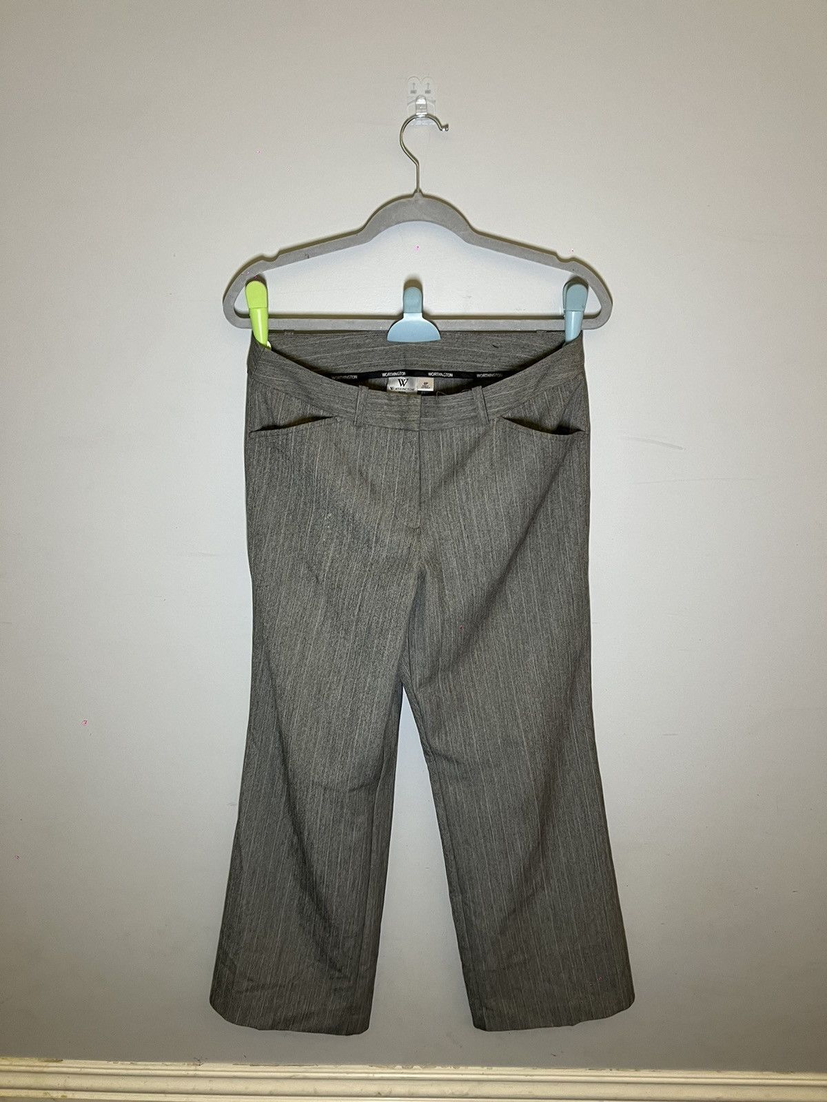 Worthington Worthington Grey Pinstripe Dress Pants Size 26" / US 2 / IT 38 - 1 Thumbnail