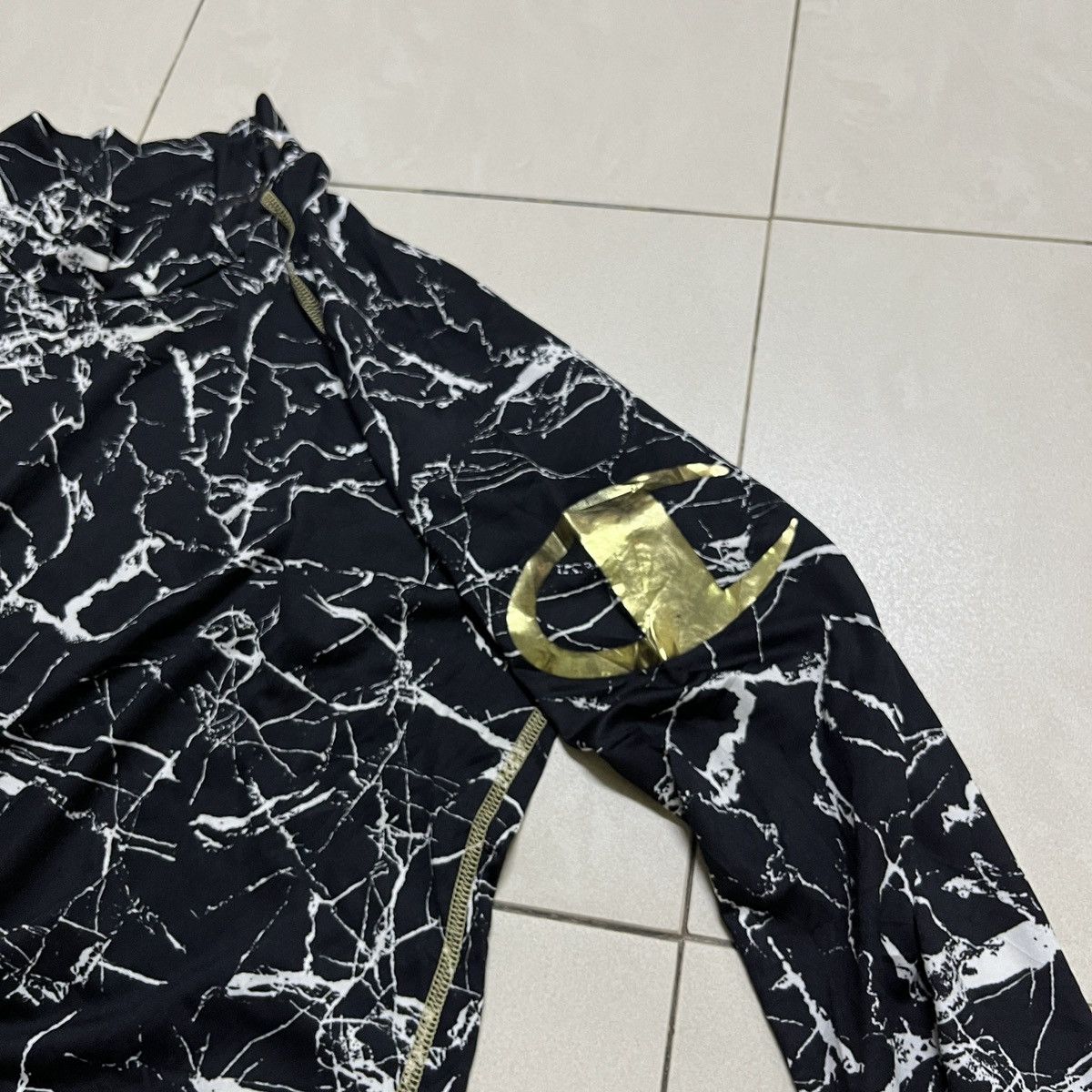 Champion × Vintage Vintage Champion Inner Marble Pattern T Shirt Size US S / EU 44-46 / 1 - 4 Thumbnail