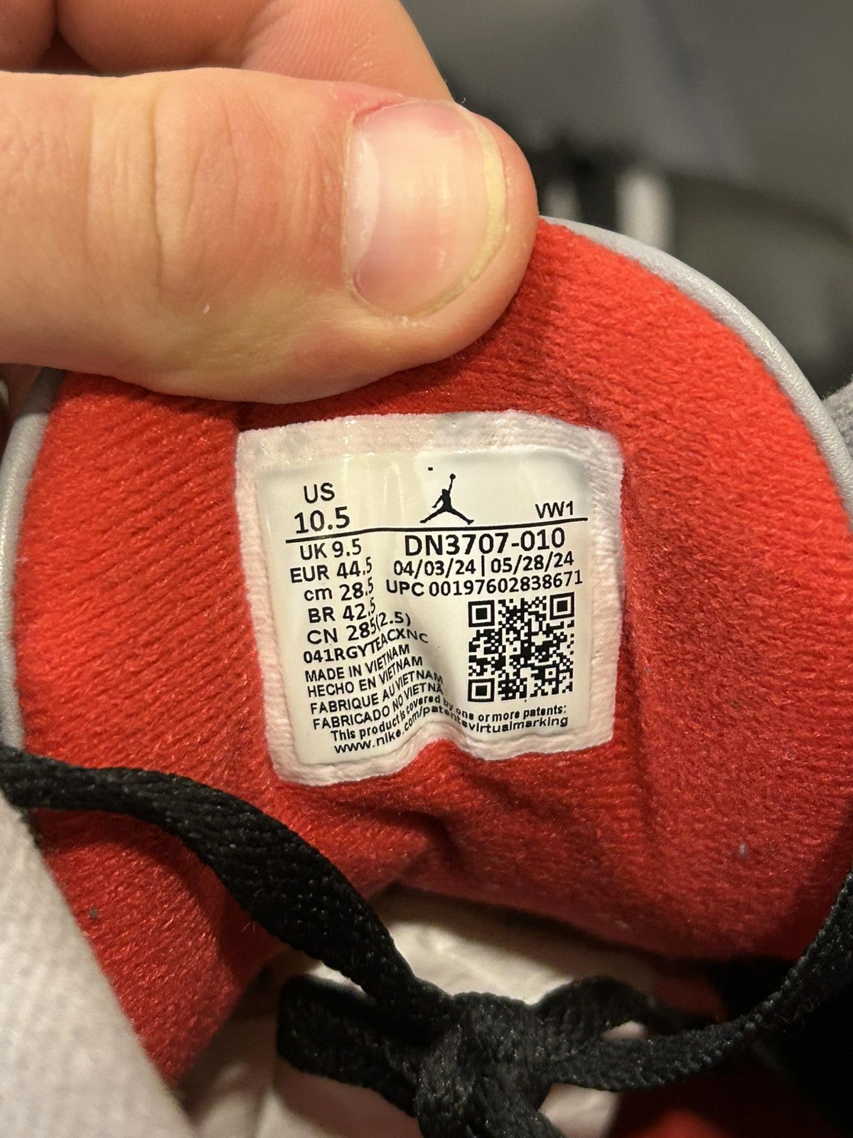 Jordan Brand Jordan 3 Retro ‘Black Cement’ Size US 10.5 / EU 43-44 - 6 Thumbnail