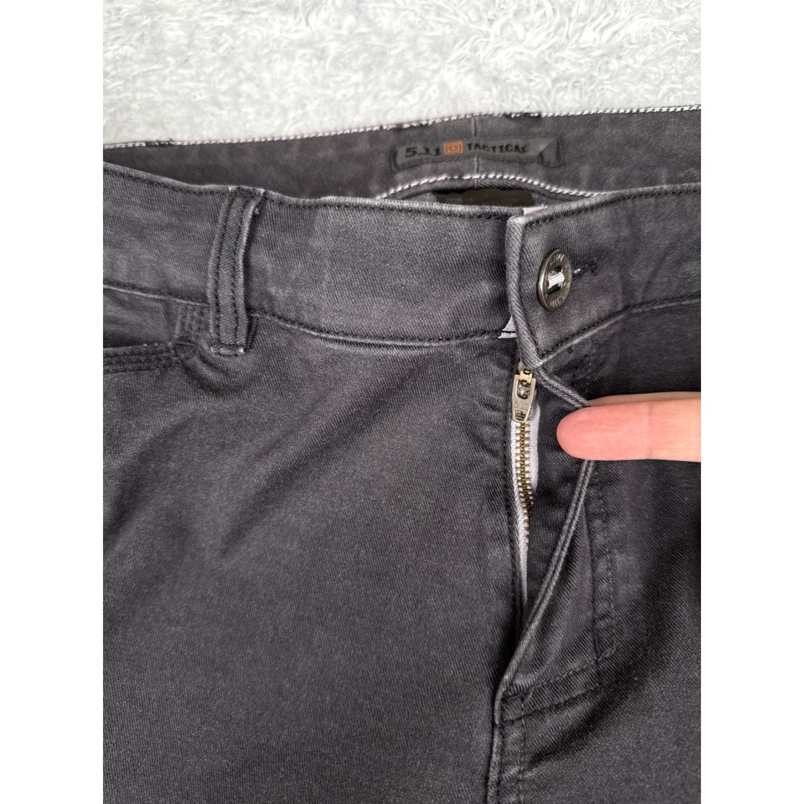Vintage 5.11 Tactical Jeans Women 16 Regular Slim Stretch Charcoal Gray Denim 5-Pocket Zip Back Patch Pockets Casual Work Range Army Size 38" / US 16 / IT 52 - 5 Thumbnail