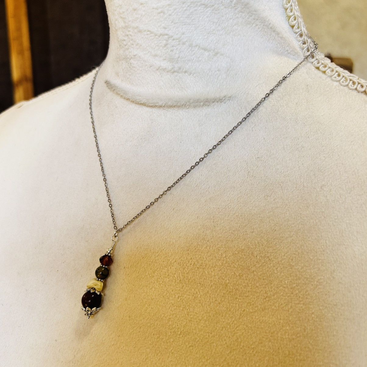 Handmade Handcrafted elegant genuine stone pendant on chain necklace Size ONE SIZE - 4 Thumbnail