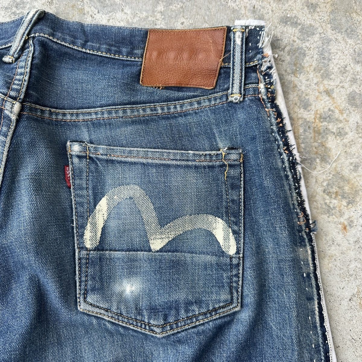 Evisu Thrashed No 2 selvedge Denim seagulls Daicock jort capris Size US 36 / EU 52 - 5 Thumbnail