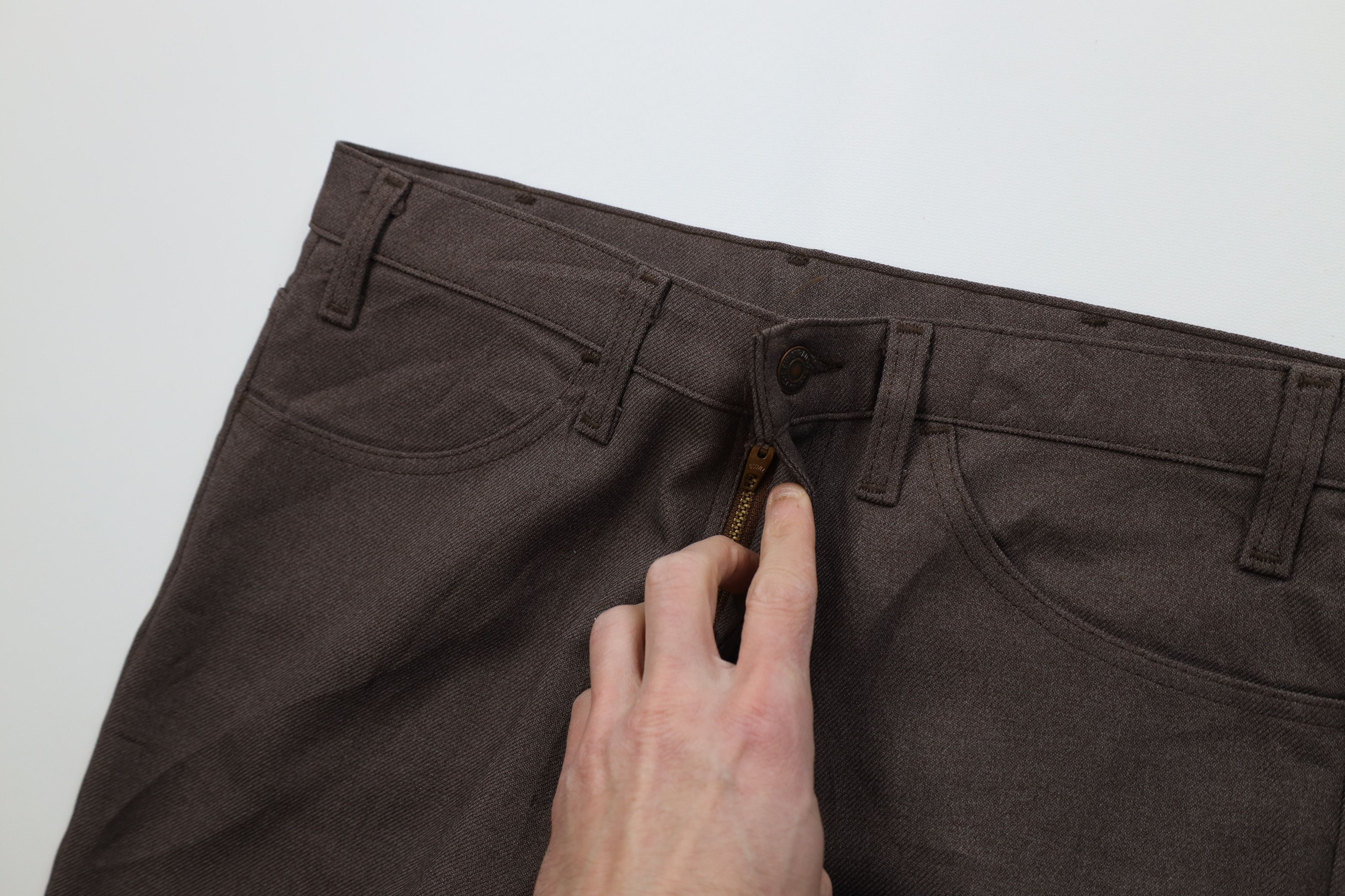Levi's Vintage 90s Levis Wide Leg Chino Pants Trousers Brown USA Size US 33 - 6 Thumbnail