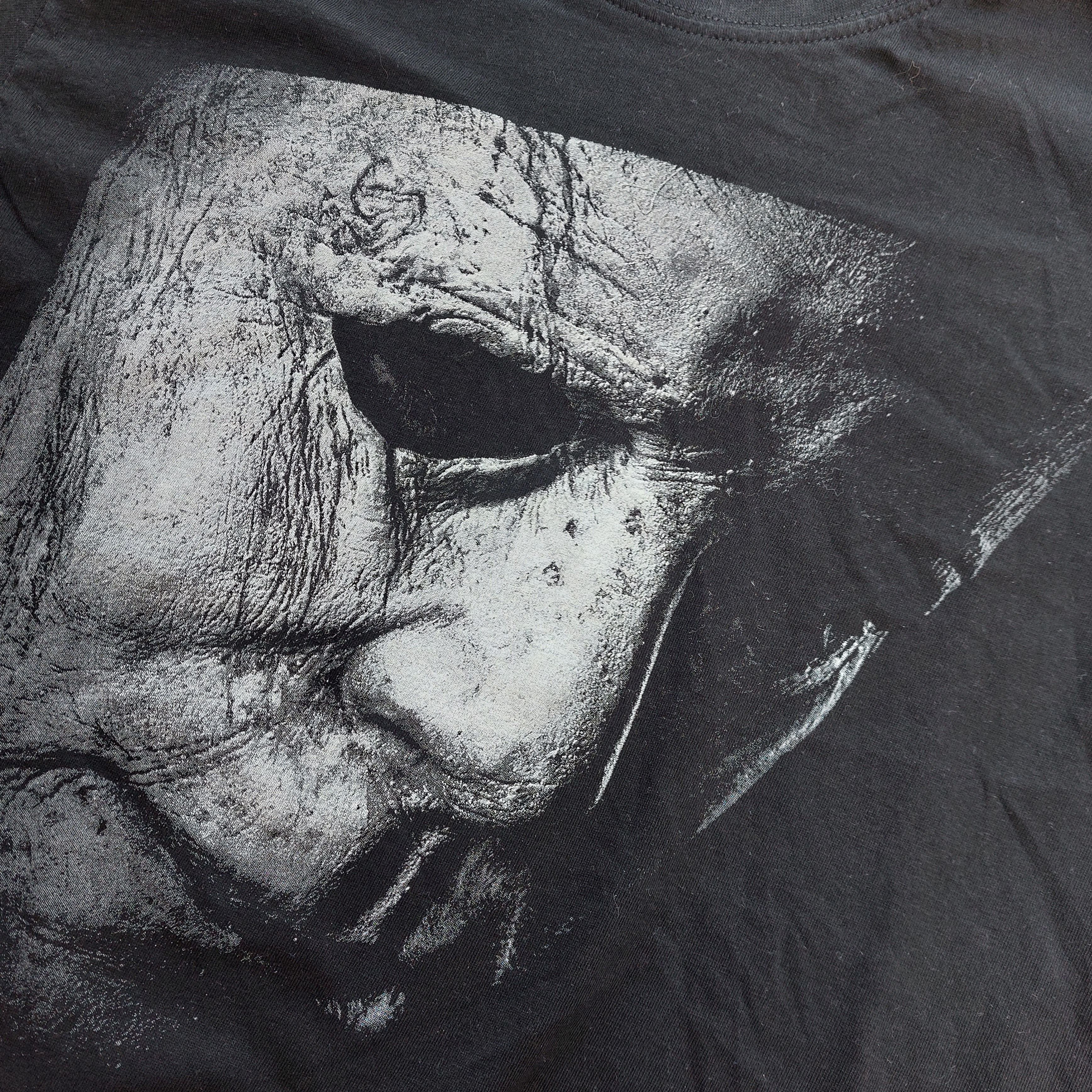Clique × Universal Studios halloween horror movie tshirt michael myers slasher tee Size US M / EU 48-50 / 2 - 5 Thumbnail