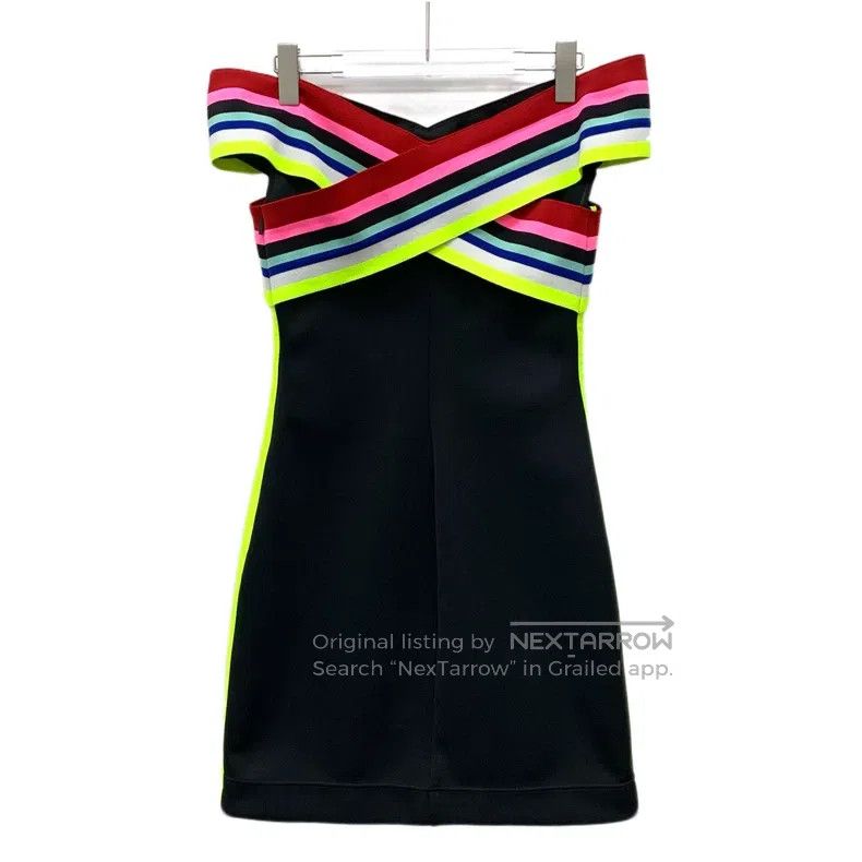 Fendi Fendi Black Striped 3D Letter Embroidered Off-the-Shoulder Size S / US 4 / IT 40 - 2 Thumbnail