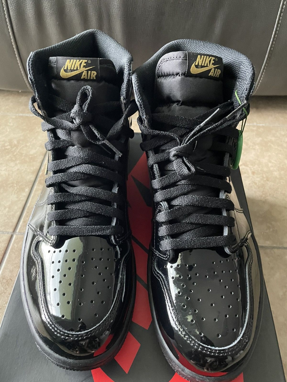 Jordan Brand AIR JORDAN 1 RETRO HIGH OG/ Size US 10.5 / EU 43-44 - 3 Thumbnail