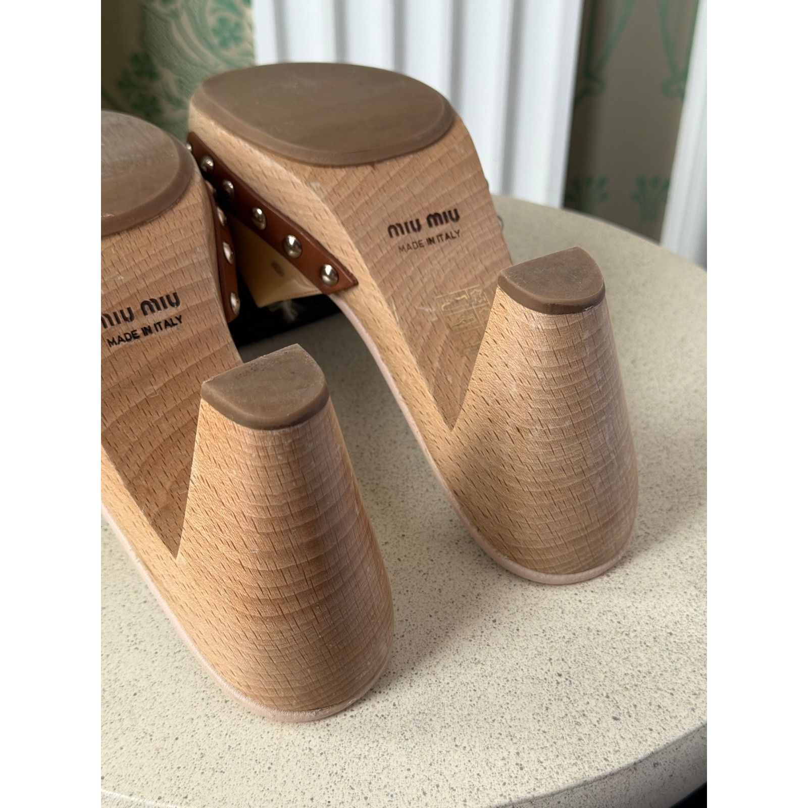 Miu Miu Miu Miu Beige Patent Leather Crystal Embellished Clogs Size US 6 / IT 36 - 14 Thumbnail
