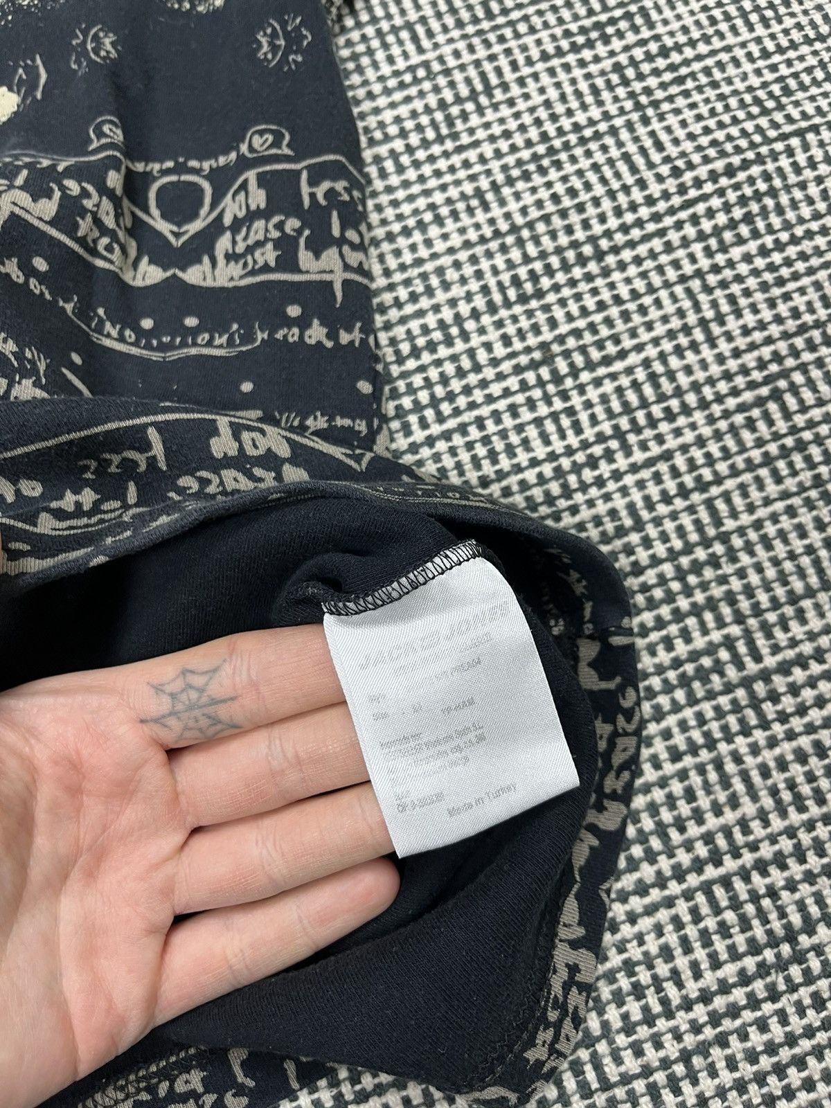 Japanese Brand × Vintage y2k tattoo print bleach script aop vintage t-shirt Size US M / EU 48-50 / 2 - 3 Thumbnail