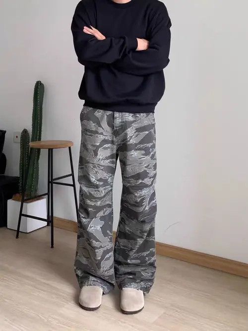 Japanese Brand Vintage Washed Loose Fit Outdoor Workwear Camo Pants Size US 30 / EU 46 - 1 Thumbnail