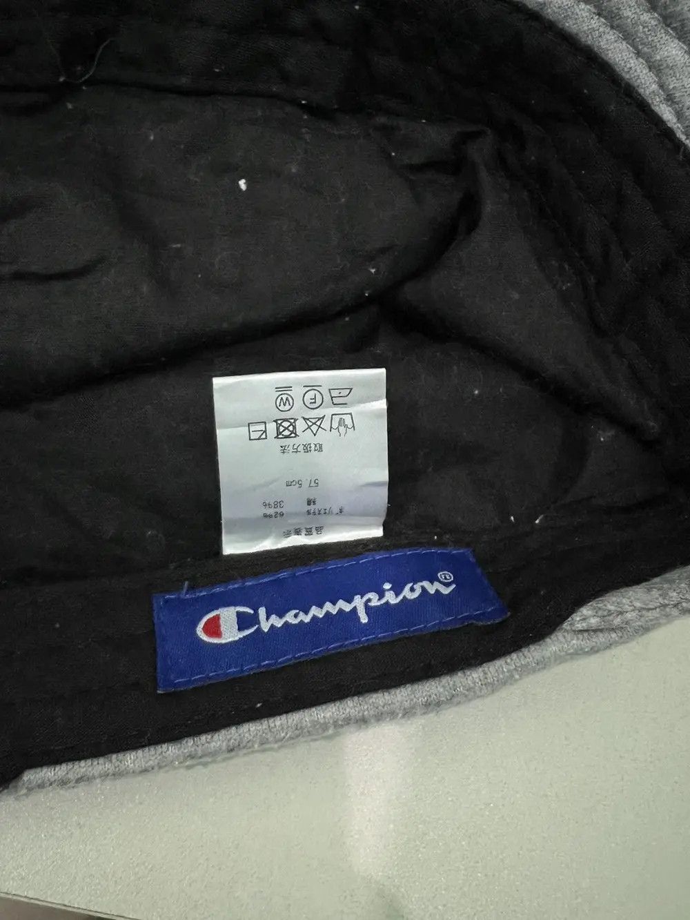 Champion Vintage Champion Small Logo Beanie Cap Size ONE SIZE - 5 Thumbnail