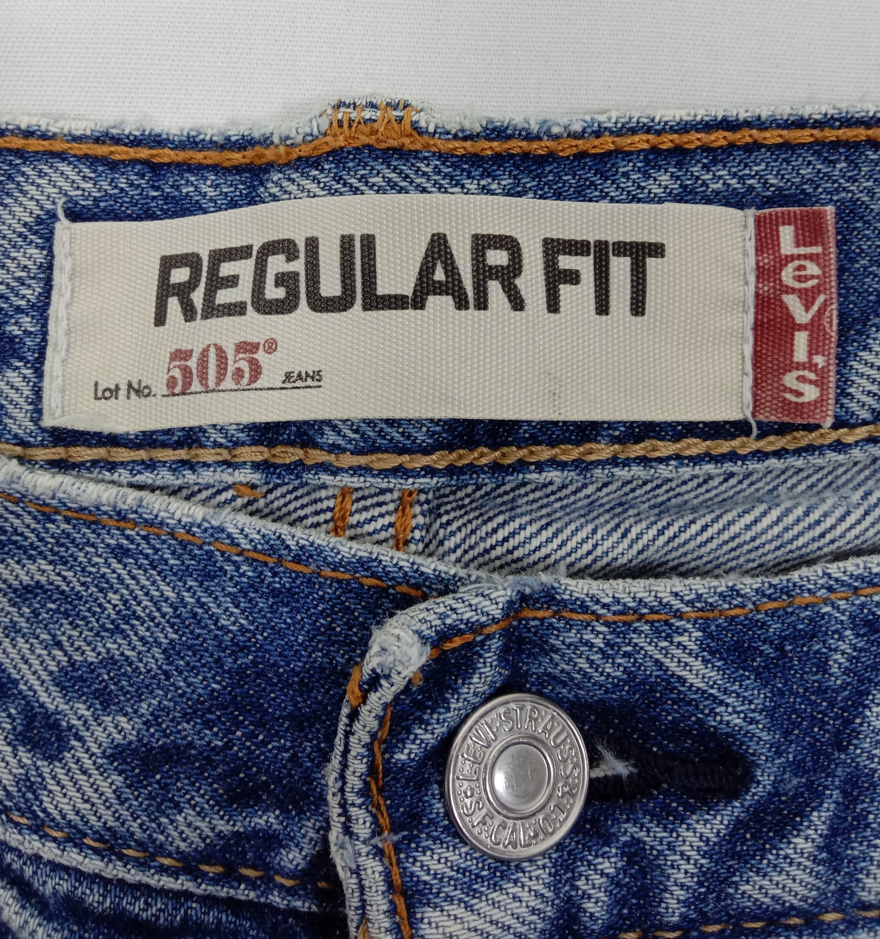 Levi's Vintage Levi’s 505 Ripped Jeans Distressed Denim Size US 33 - 10 Thumbnail