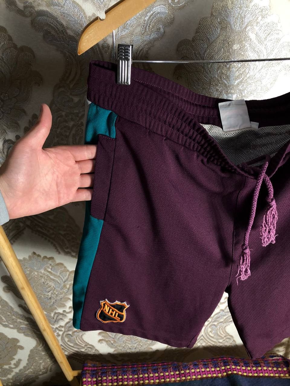 NHL VINTAGE MIGHTY DUCKS HOCKEY RETRO JERSEY SHORTS NHL Y2K 90s Size US 36 / EU 52 - 4 Thumbnail