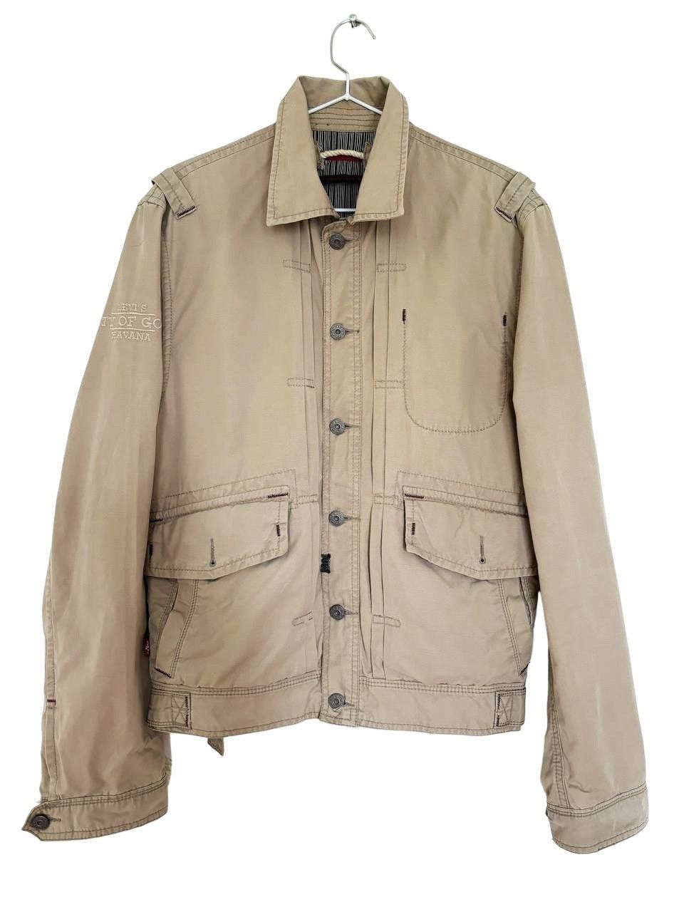 image of Vintage Levis Jacket M in Beige, Men's (Size Medium)