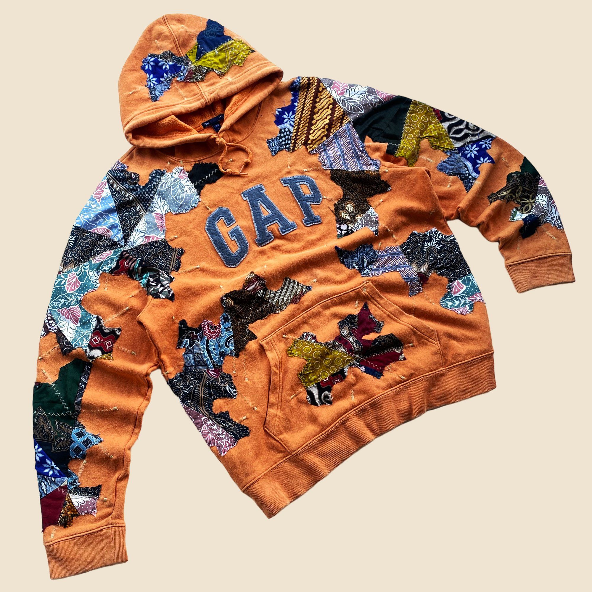 Gap × Handmade 1 OF 1 REWORKED INDONESIAN BATIK PATCHWORK HOODIE SIZE L Size US L / EU 52-54 / 3 - 3 Thumbnail