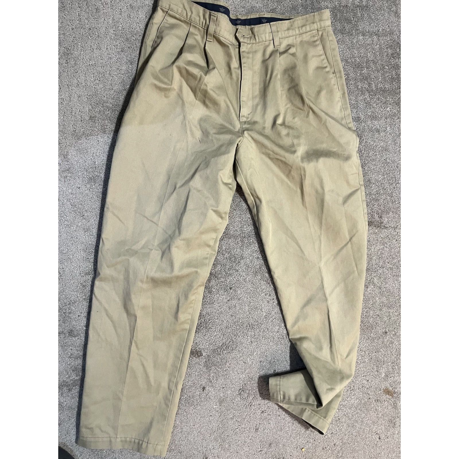 Dockers DOCKERS Classic Fit Pleated Dress Pants 36x32 Beige Vtg Solid Distressed Size US 36 / EU 52 - 3 Thumbnail