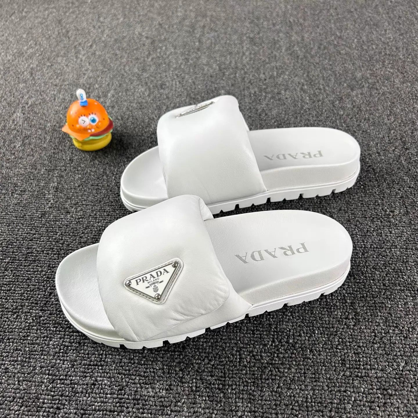 Prada Prada White Steel Tag Slippers 35 Size US 4.5 / IT 34.5 - 1 Thumbnail