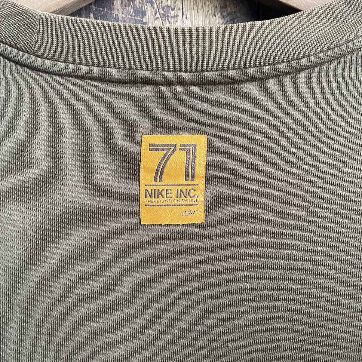 Nike × Vintage Vintage Y2k Nike swoosh crewneck Size US L / EU 52-54 / 3 - 8 Thumbnail